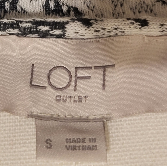 NWT Great Little Cami Black/White Lacy Floral Pattern by LOFT Small - Picture 6 of 6